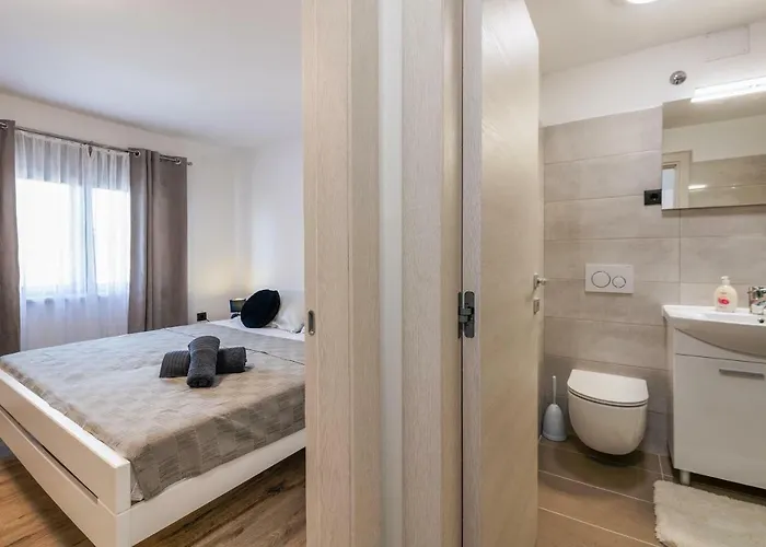 Lovric Apartman Póla